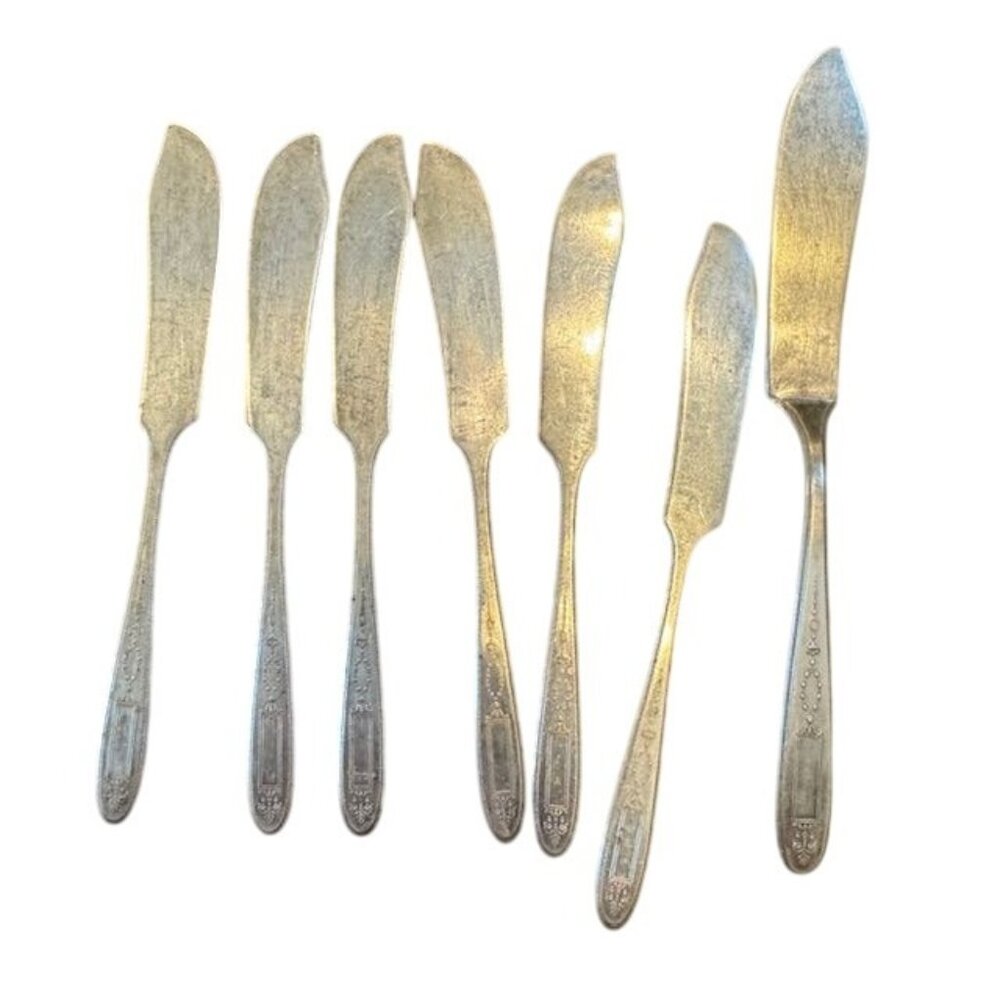 Set Of 7 Antique Silverplate Butter Knives With Ornate Handles & Engraved Detail